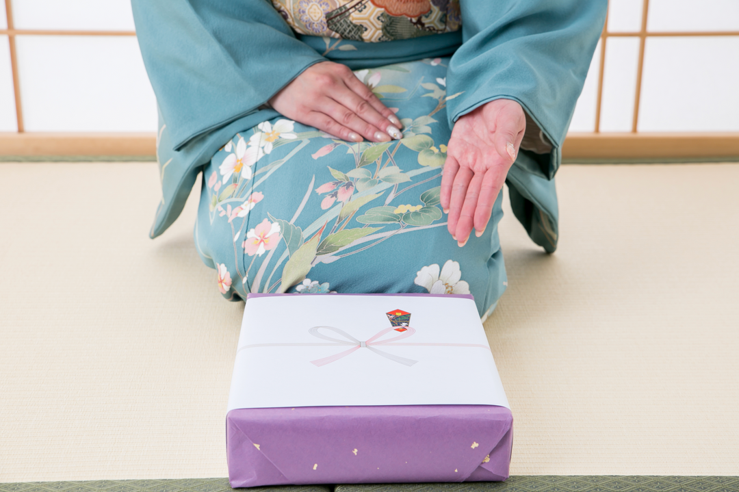 Gift Like a Local: 7 Japanese Holiday Customs That Inspire Meaningful Giving