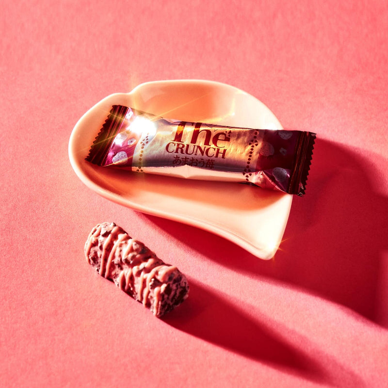 THE CRUNCH: Amaou Strawberry Crunch Chocolate