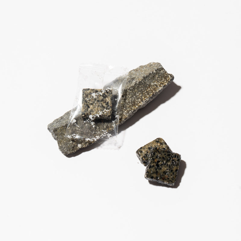 Black Sesame Okoshi packaging