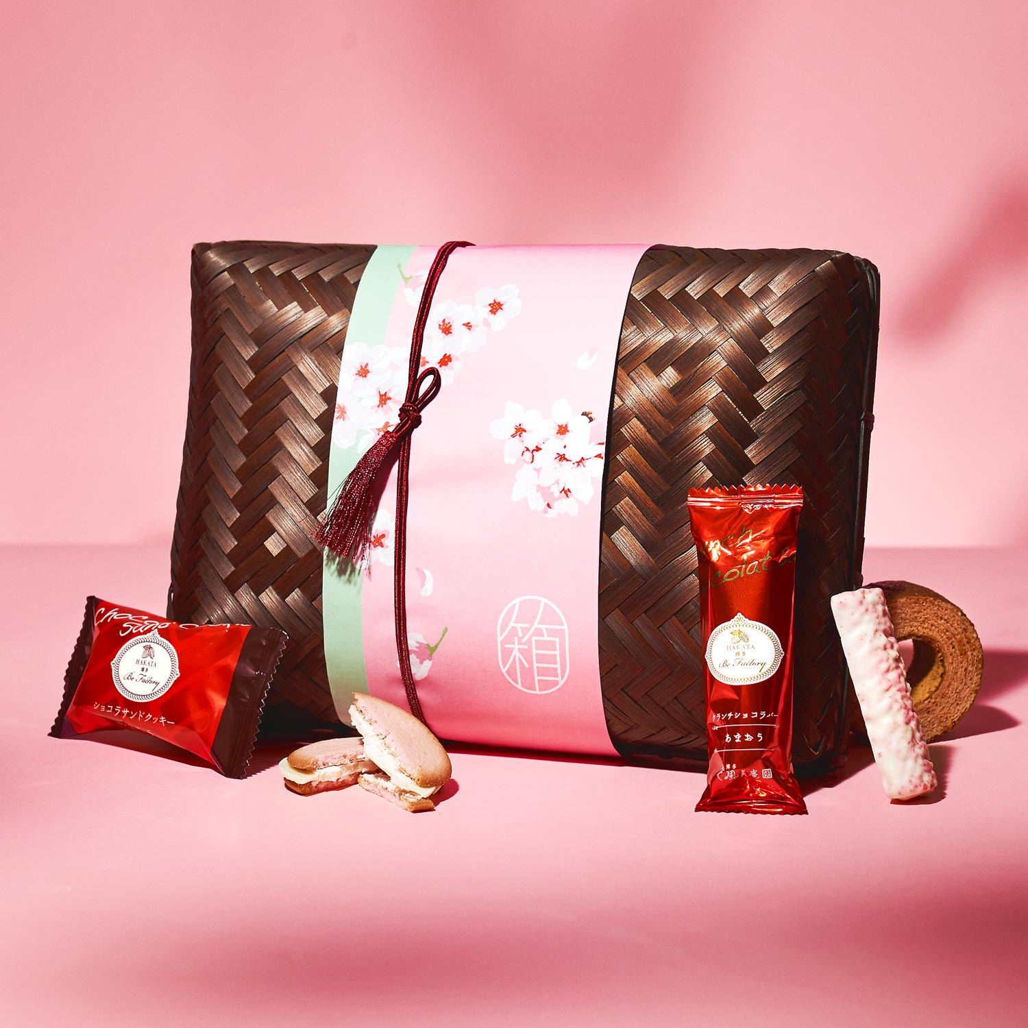 Sakura and Milk Manju Gift Box (10 Pieces, 2 Flavors) – Bokksu